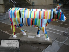 No 56 Cosmpolitan Cow at Edinburgh Cow Parade 2006