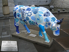 No 26 Watt a  clever cow at Edinburgh Cow Parade 2006